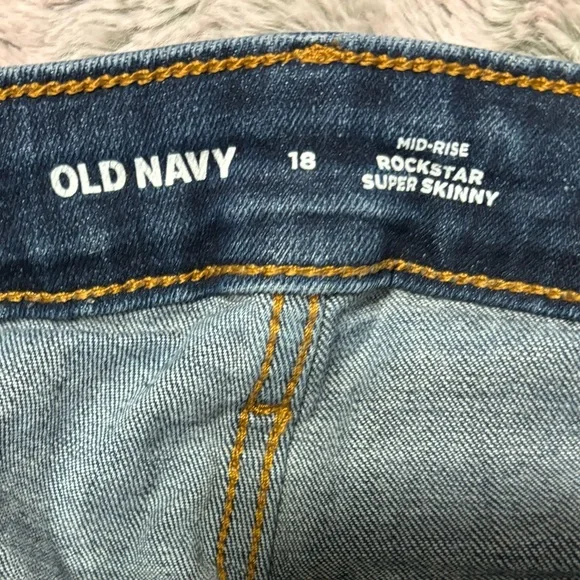 Mid-Rise Rockstar Super-Skinny Distressed Jeans for Women - Picture 5 of 6